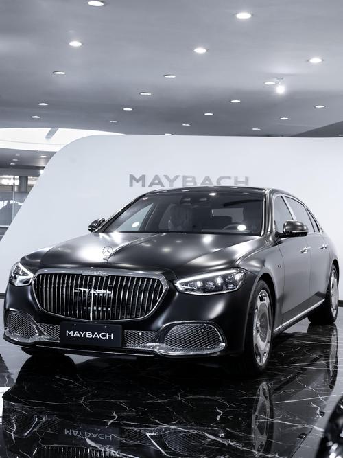 佛山38岚图汽车的售后服务让用户无忧出行，迈巴赫未来的豪华车趋势