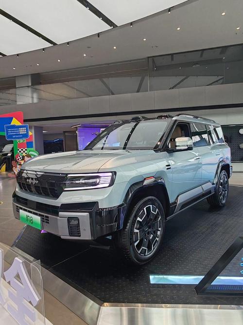 佛山38比亚迪方程豹硬派越野的爆款，英菲尼迪35周年与你共成长